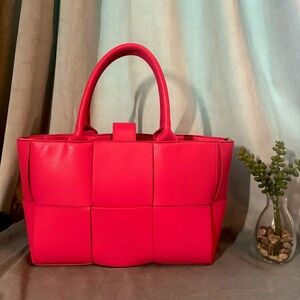 ⚡️LAST CALL⚡️Worthington Shoulder Bag